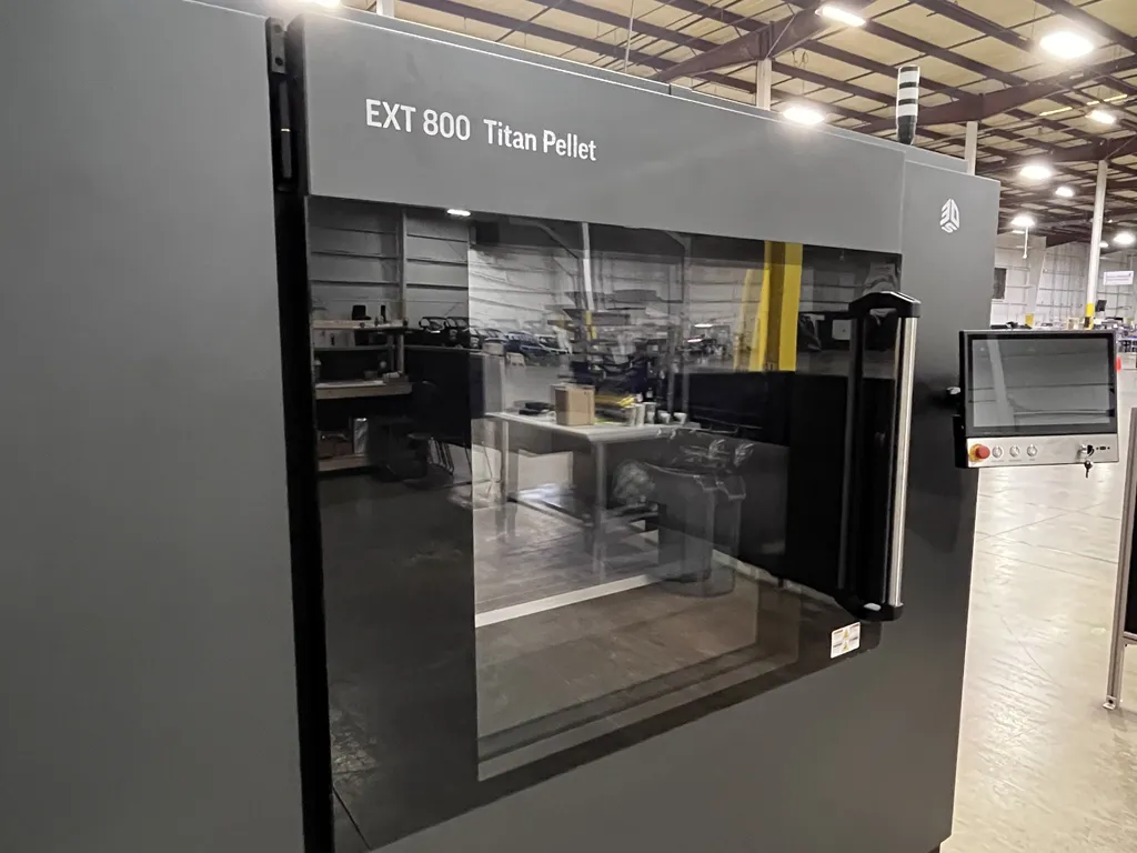 3D Systems EXT 800 Titan Pellet large-format 3D printer at Kinetyc manufacturing facility.